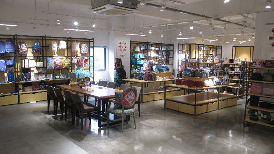 Dongguan Fangxin Gift Manufacturing Co., Ltd. linea di produzione in fabbrica